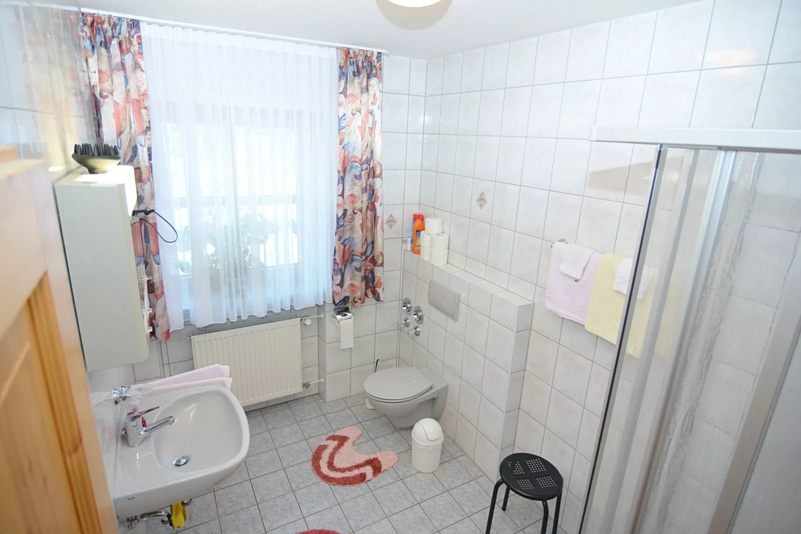 Blumenhof-Badezimmer