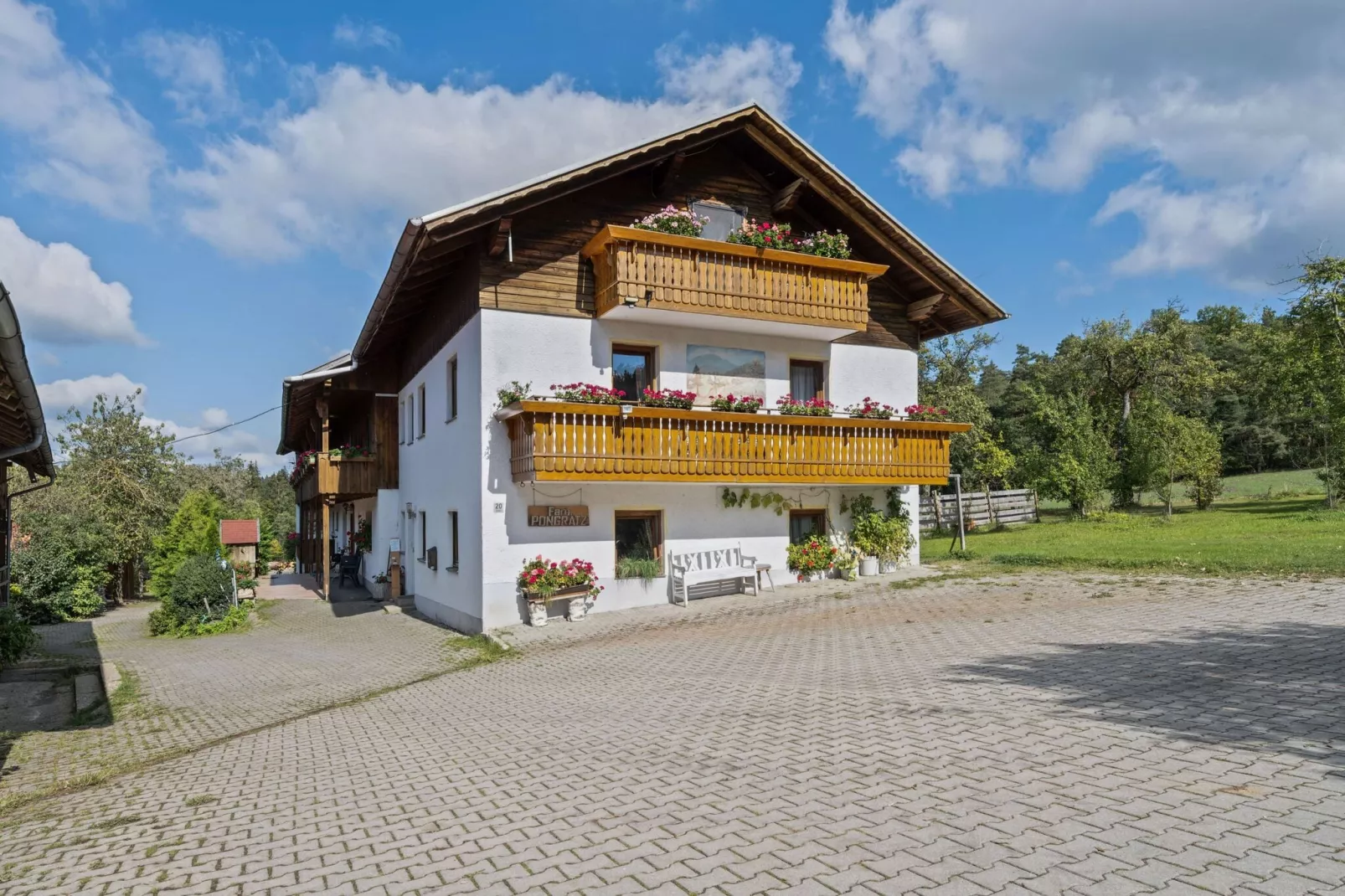 Urlaub auf dem Bauernhof-Exterior summer