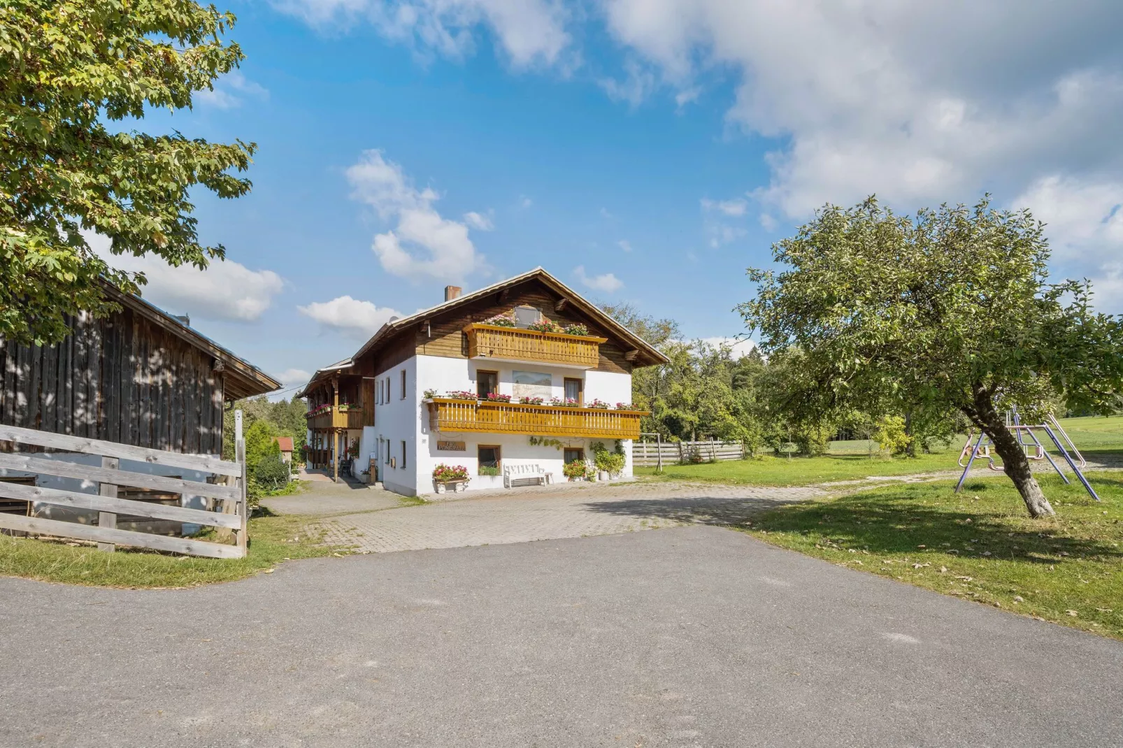 Urlaub auf dem Bauernhof-Exterior summer