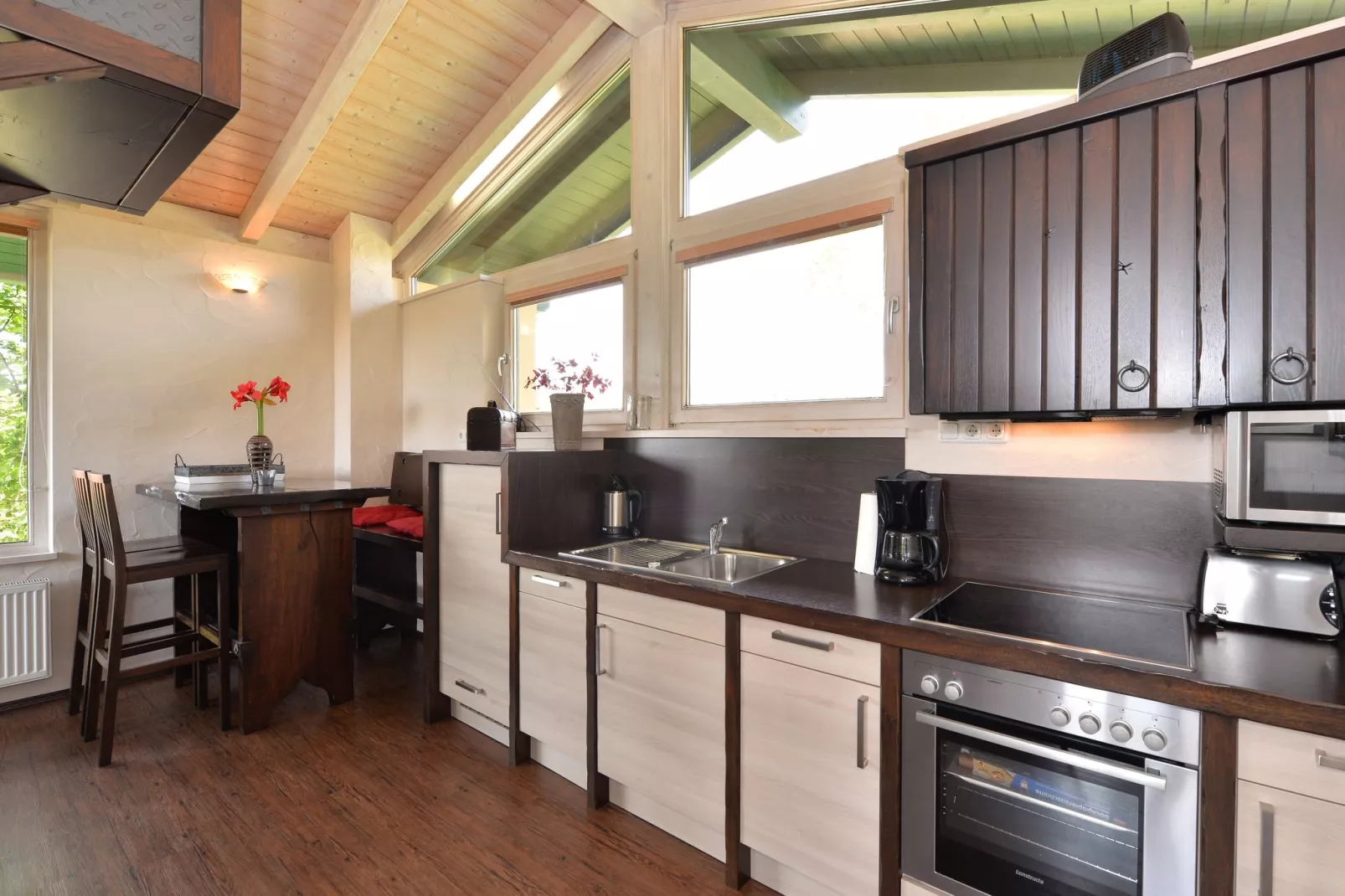 Holiday home with sauna in Viechtach-Kitchen