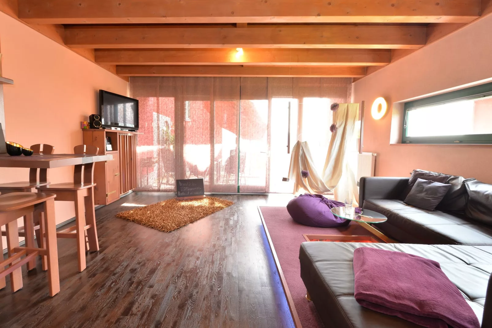 Holiday home with sauna in the Bavarian Forest-Living room