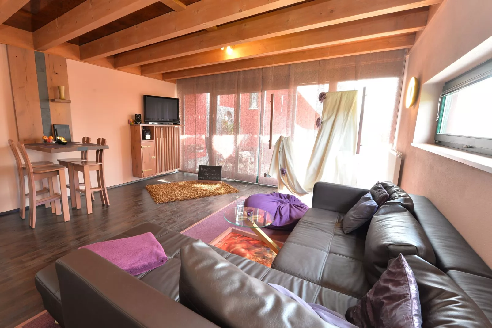 Holiday home with sauna in the Bavarian Forest-Dining room