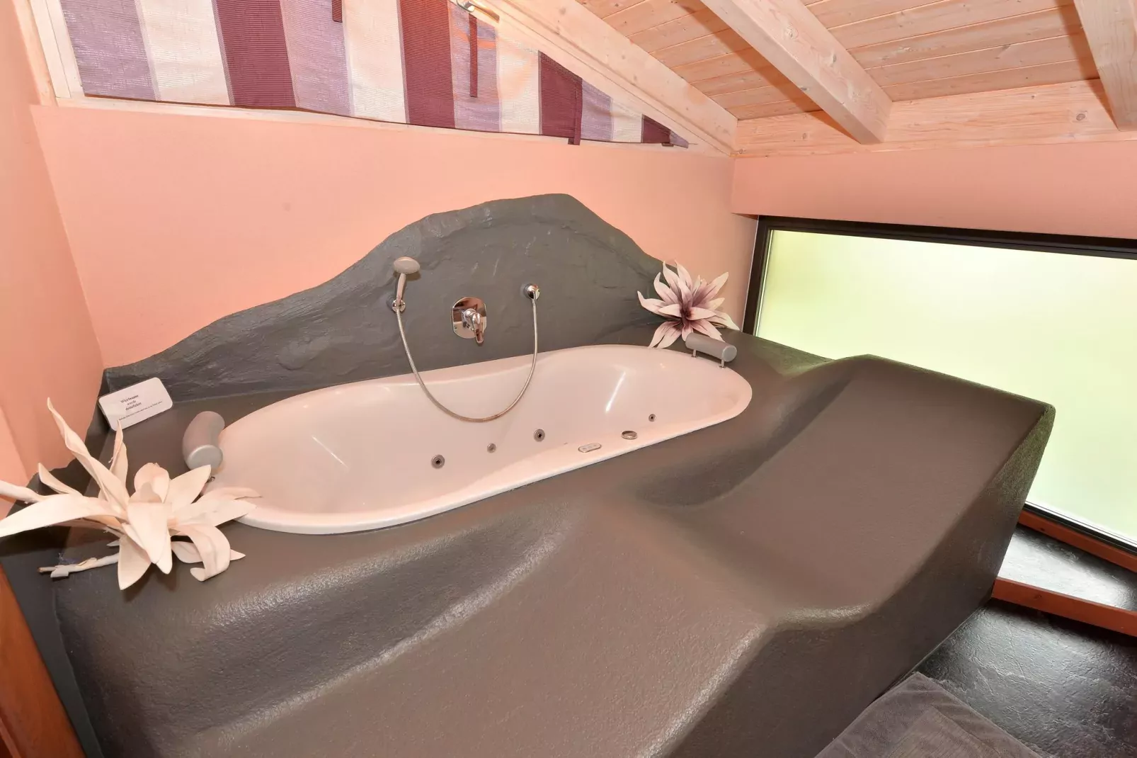 Holiday home with sauna in the Bavarian Forest-Bathroom