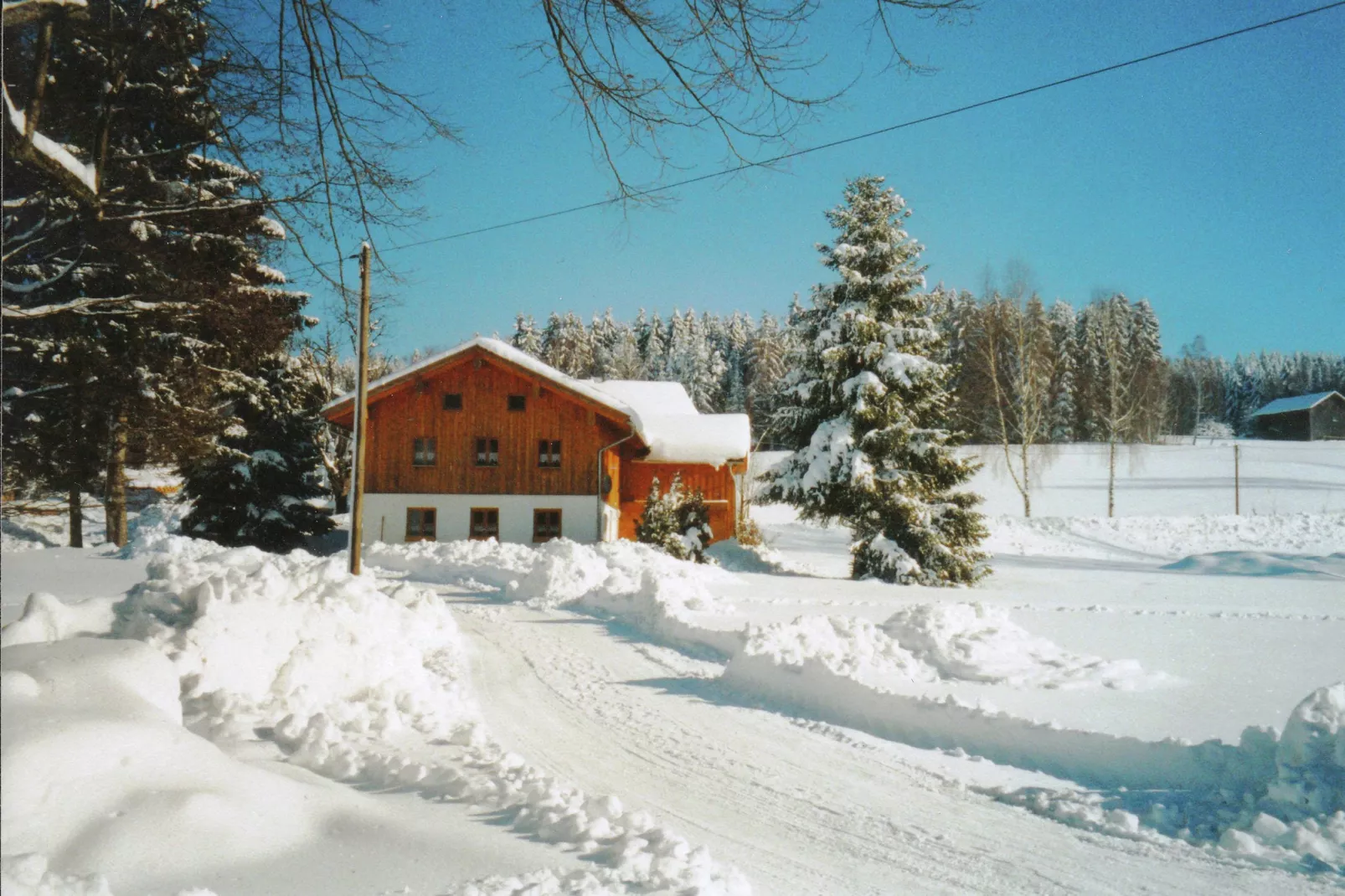 Ferienhaus Wiesing-Exterior winter
