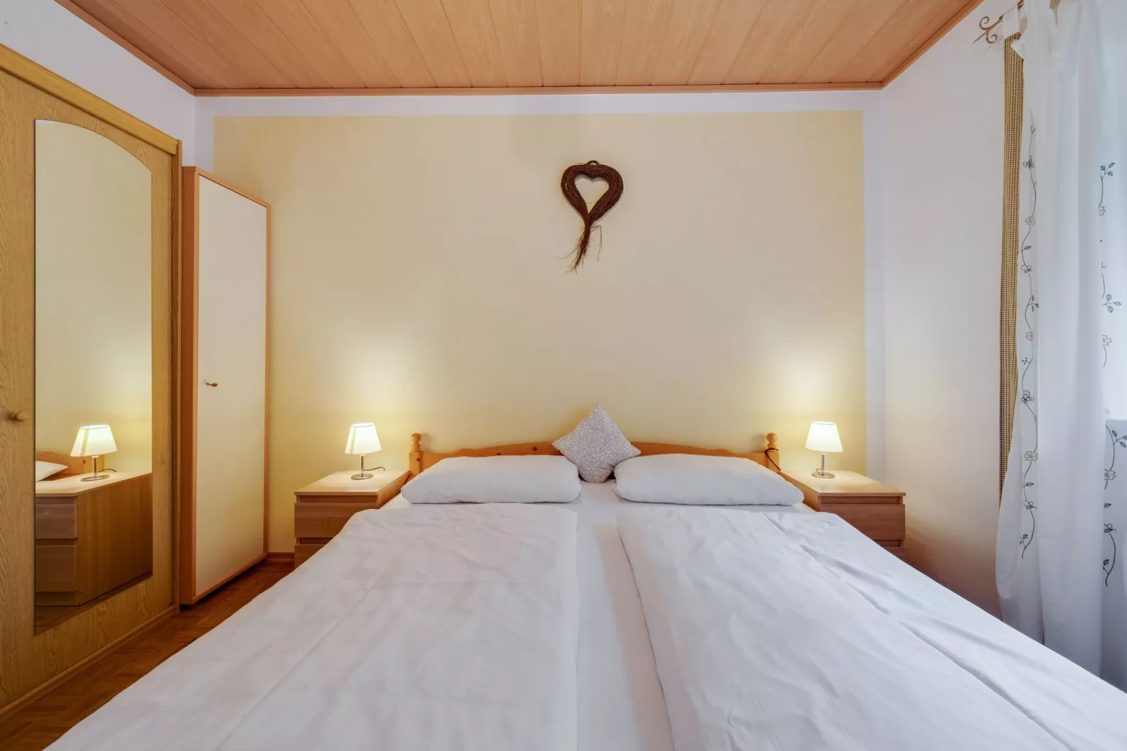 Gruber Ferienhaus-Schlafzimmer