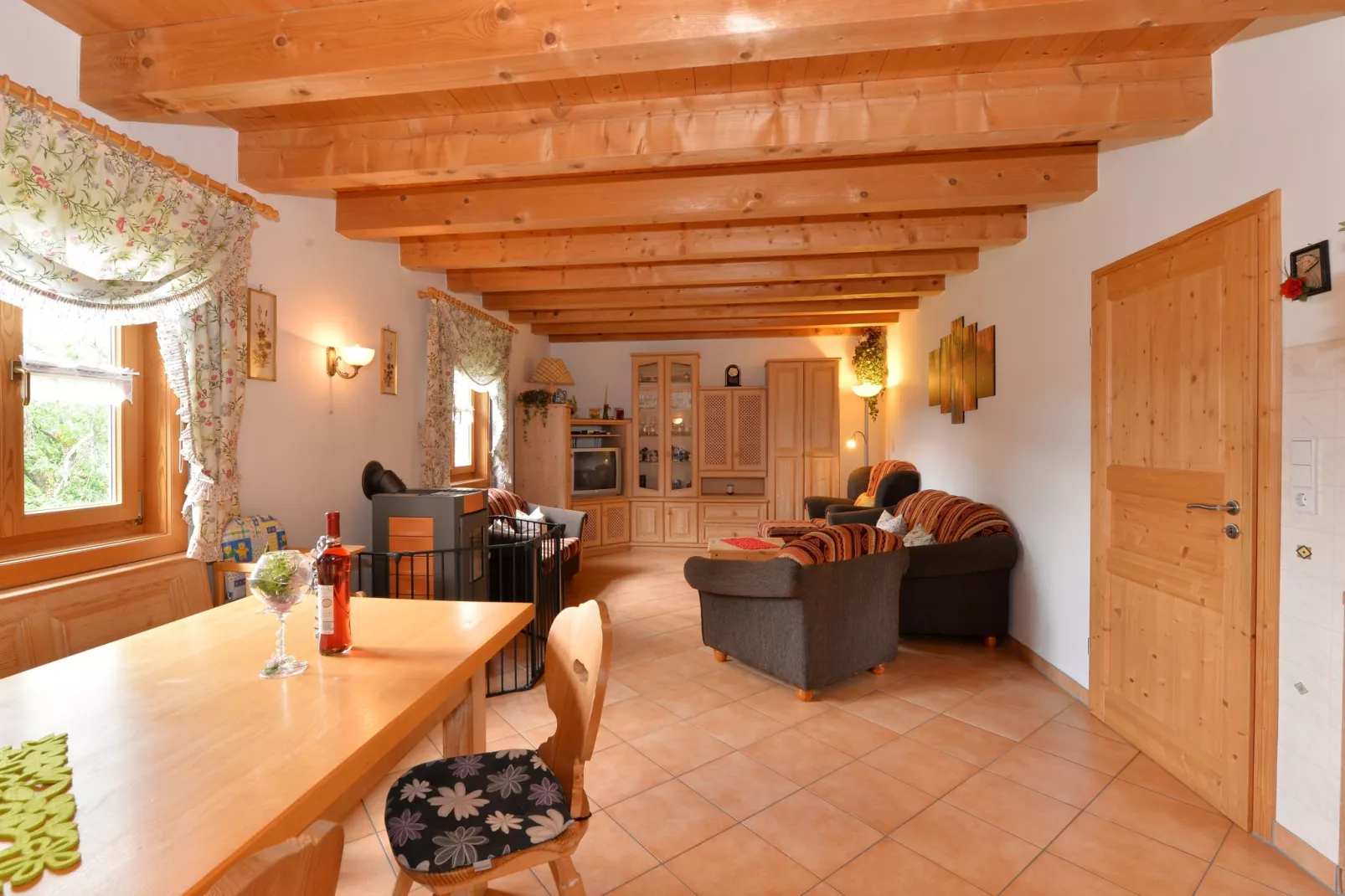 Im Zellertal-Dining room