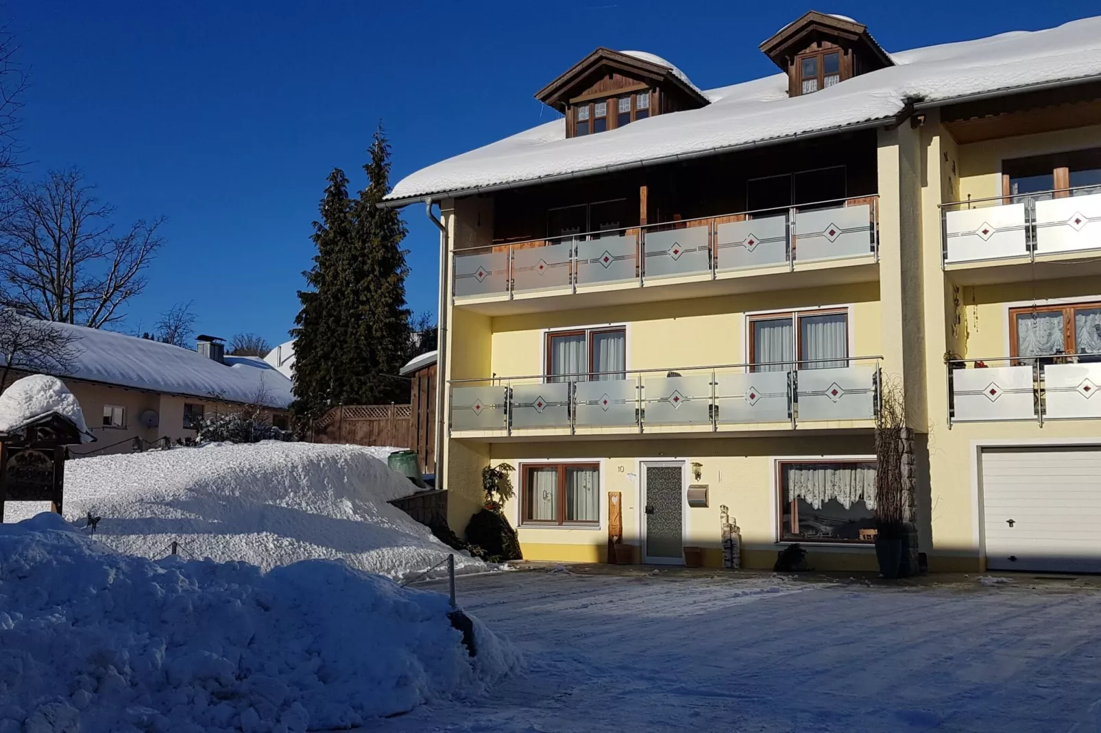Finkenstube-Exterior winter
