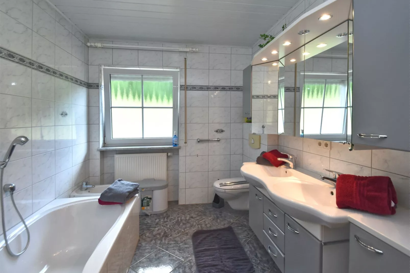 Sonnenwald-Bathroom
