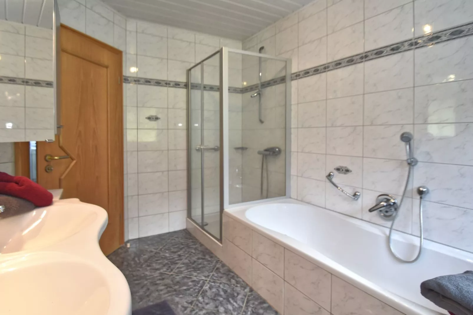 Sonnenwald-Bathroom
