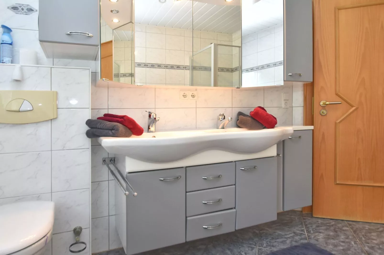 Sonnenwald-Bathroom