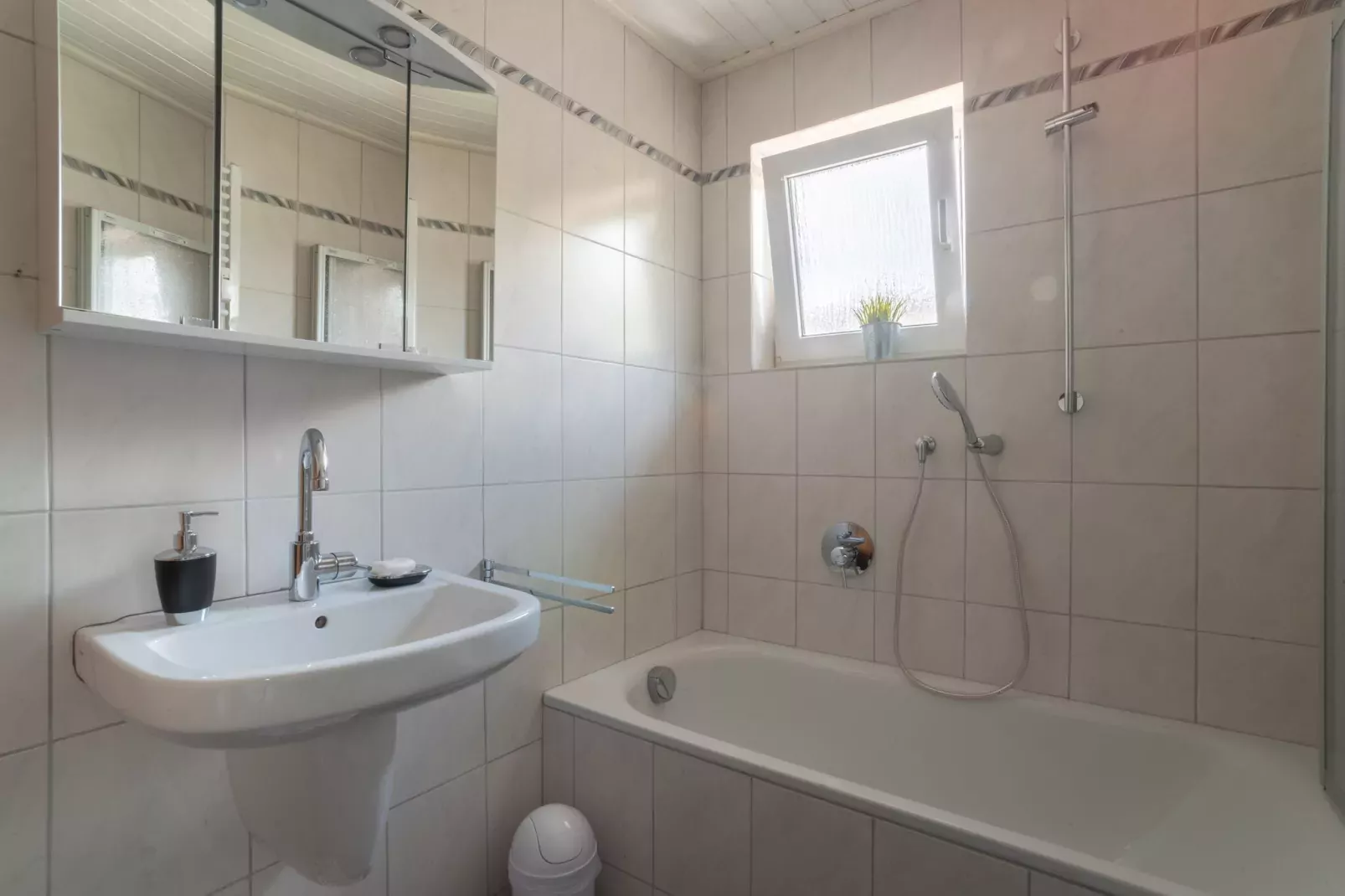 Ferienwohnung Baerenhöhle-Bathroom