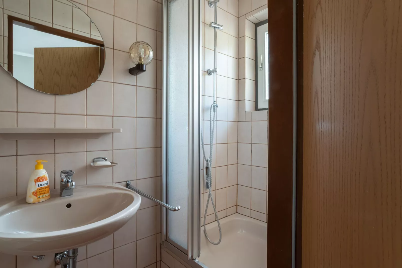 Ferienwohnung Baerenhöhle-Bathroom