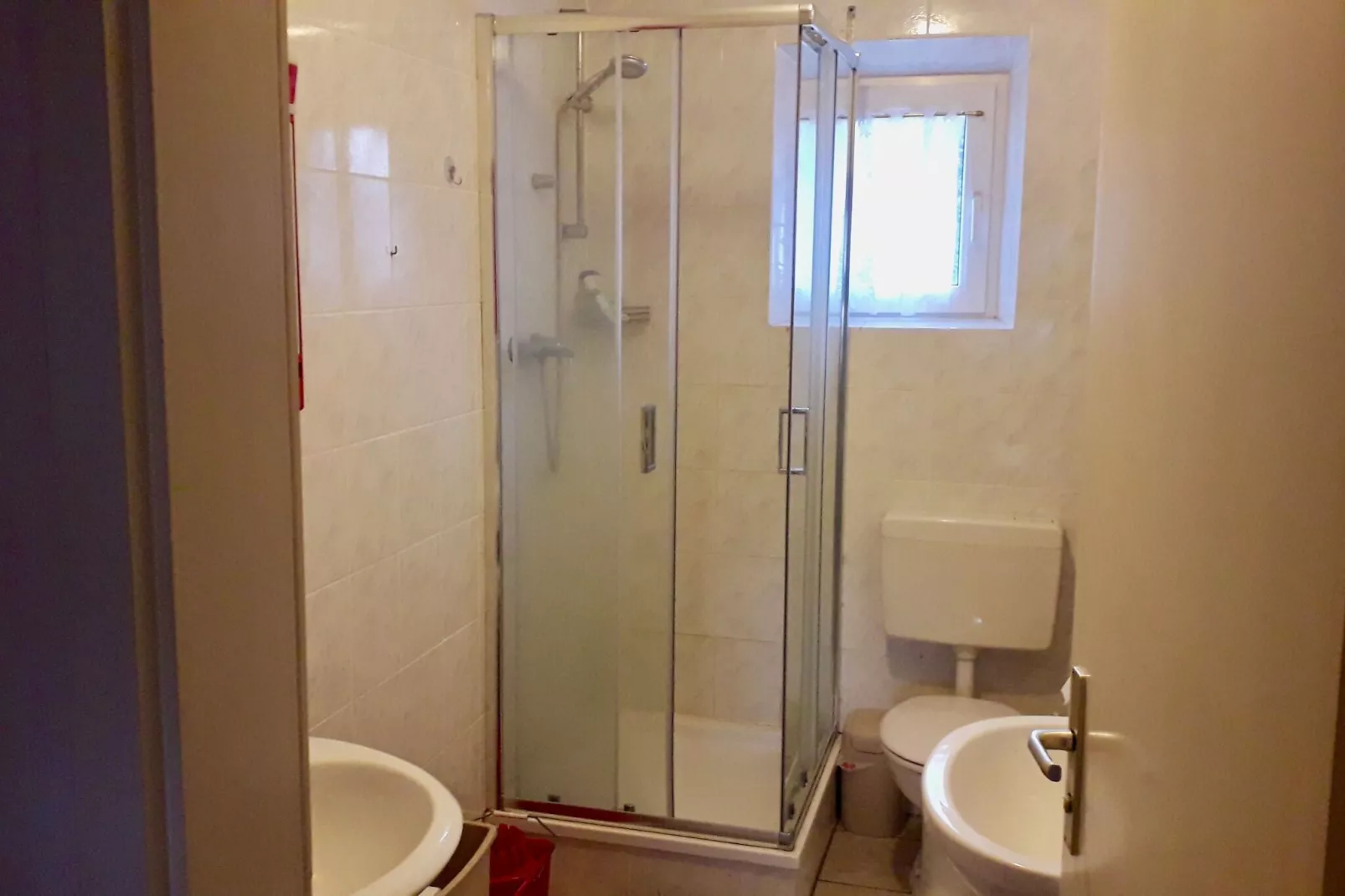 Ferienwohnung in Arzberg EG-Bathroom