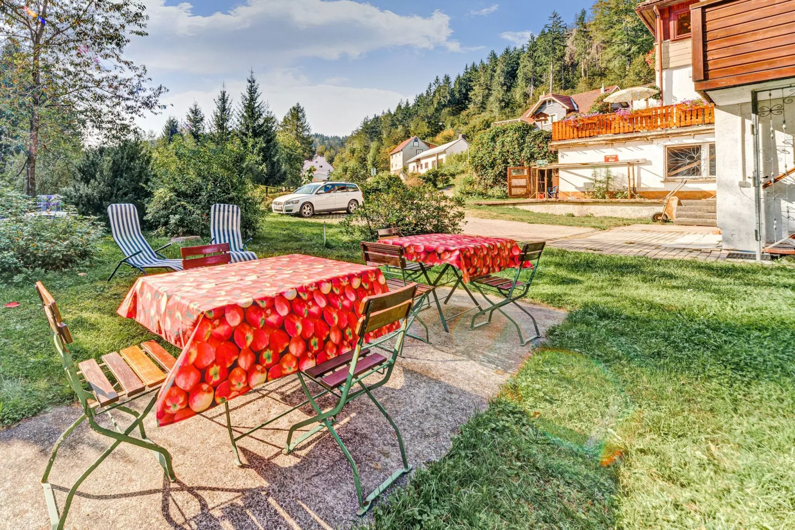 Waldblick-Gardens in summer