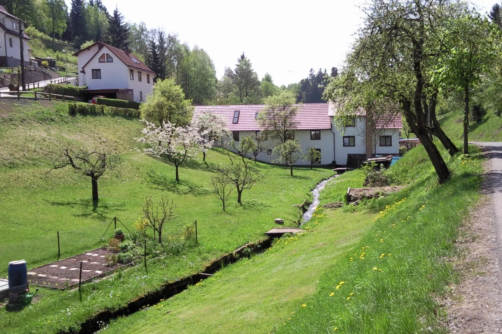 Landferienhof Schmidt-Gebiete Sommer 1 km