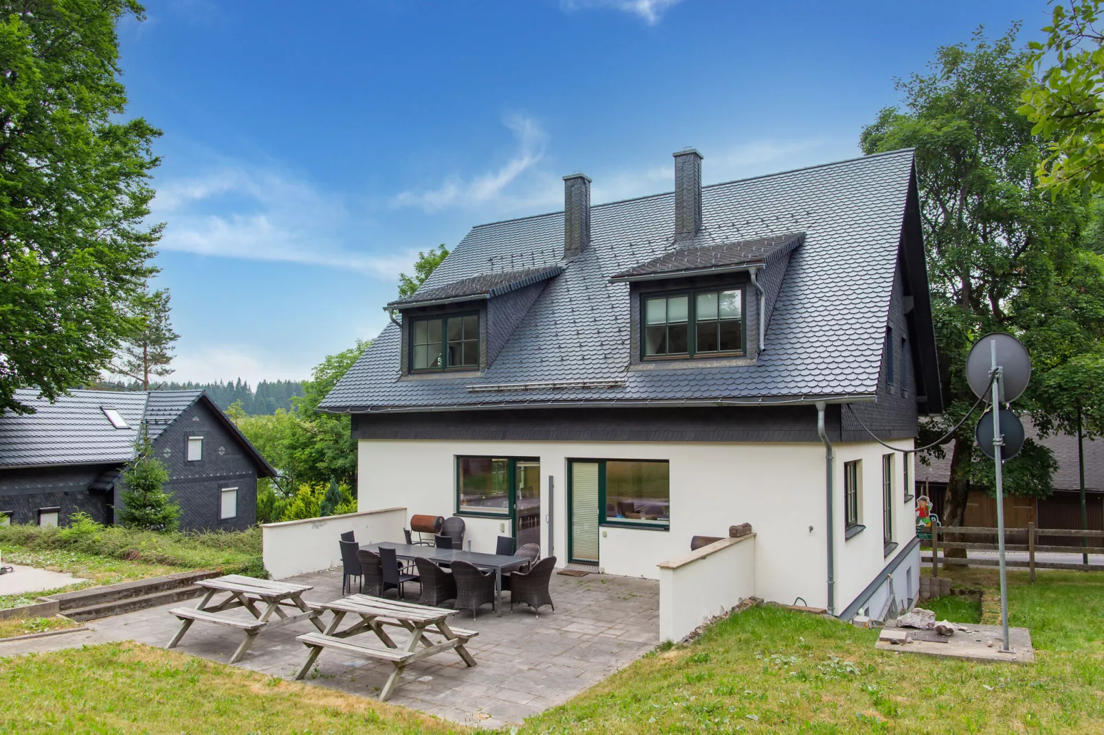 Gruppenhaus Friedrichshöhe-Außenbereich Sommer