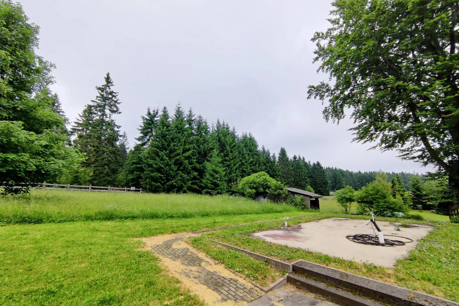 Am Rennsteig-Gardens in summer