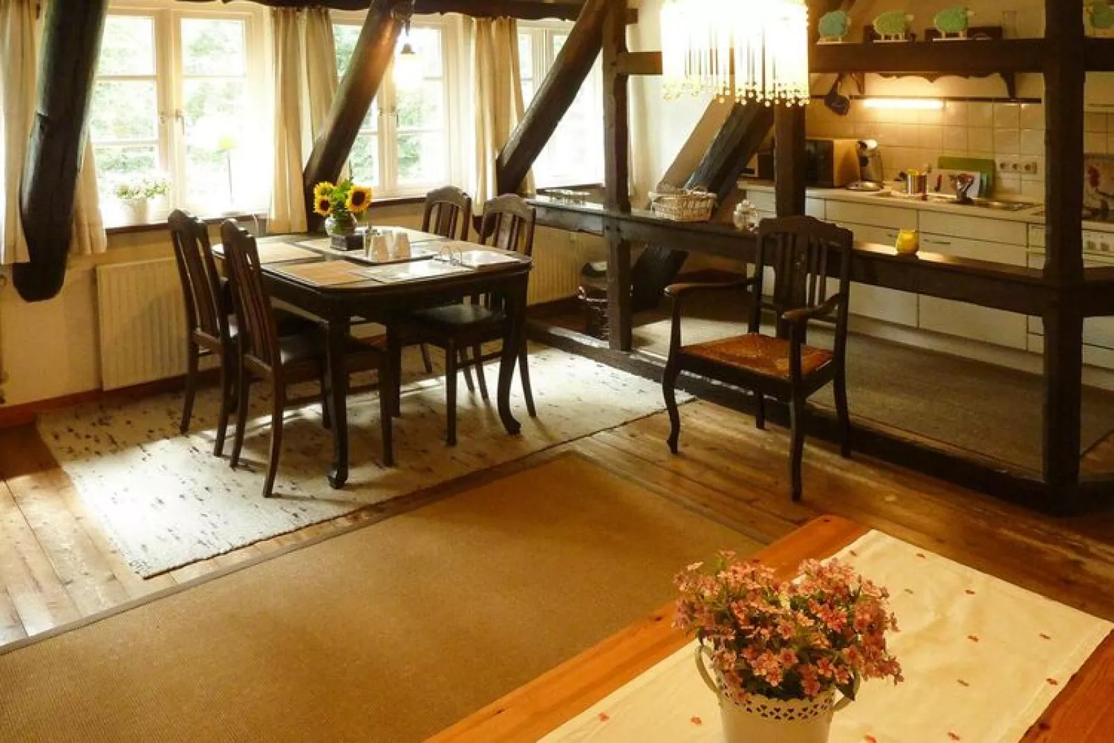 Familienhütte 2 Erw  2 Kinder-Esszimmer