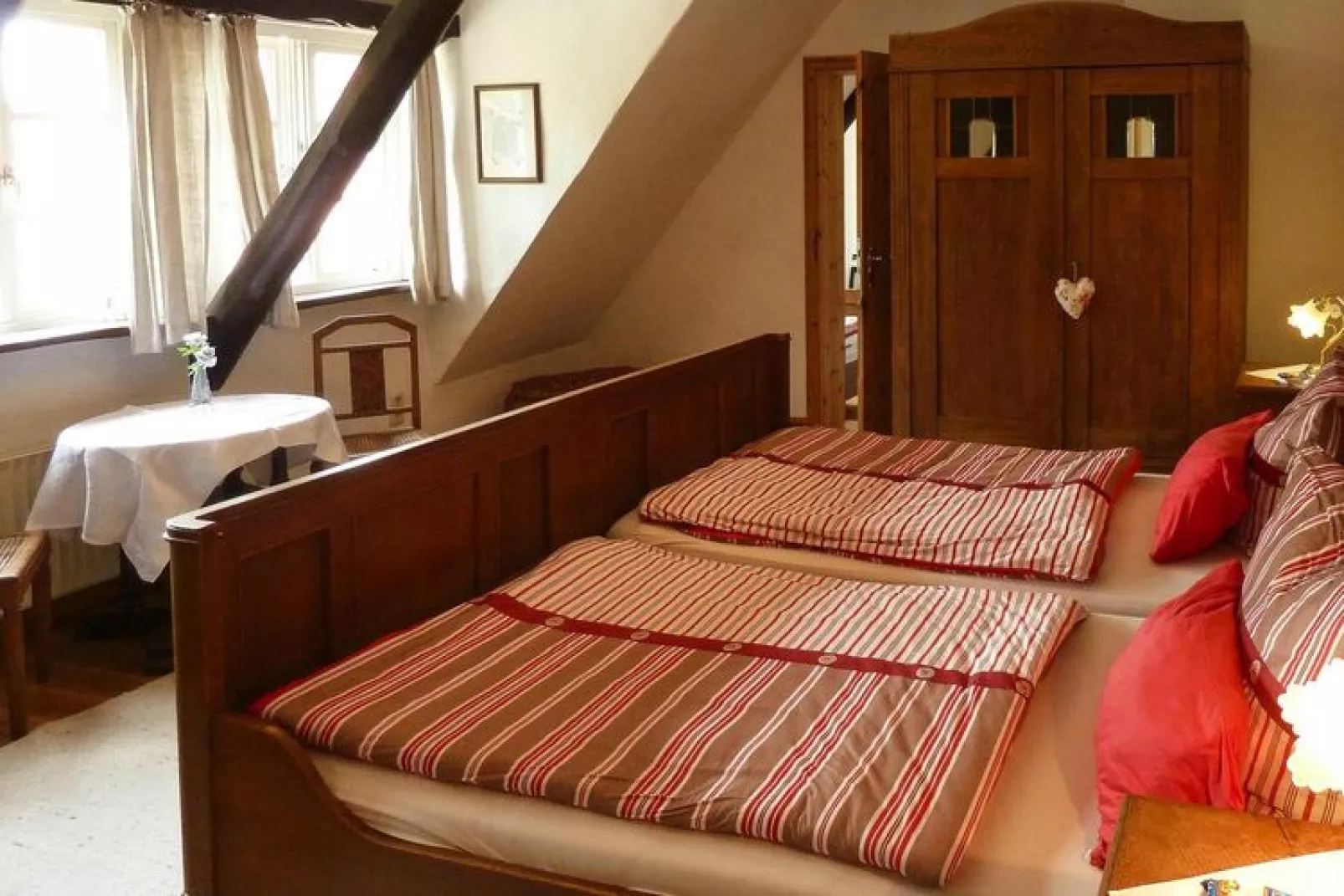 Familienhütte 2 Erw  2 Kinder-Schlafzimmer