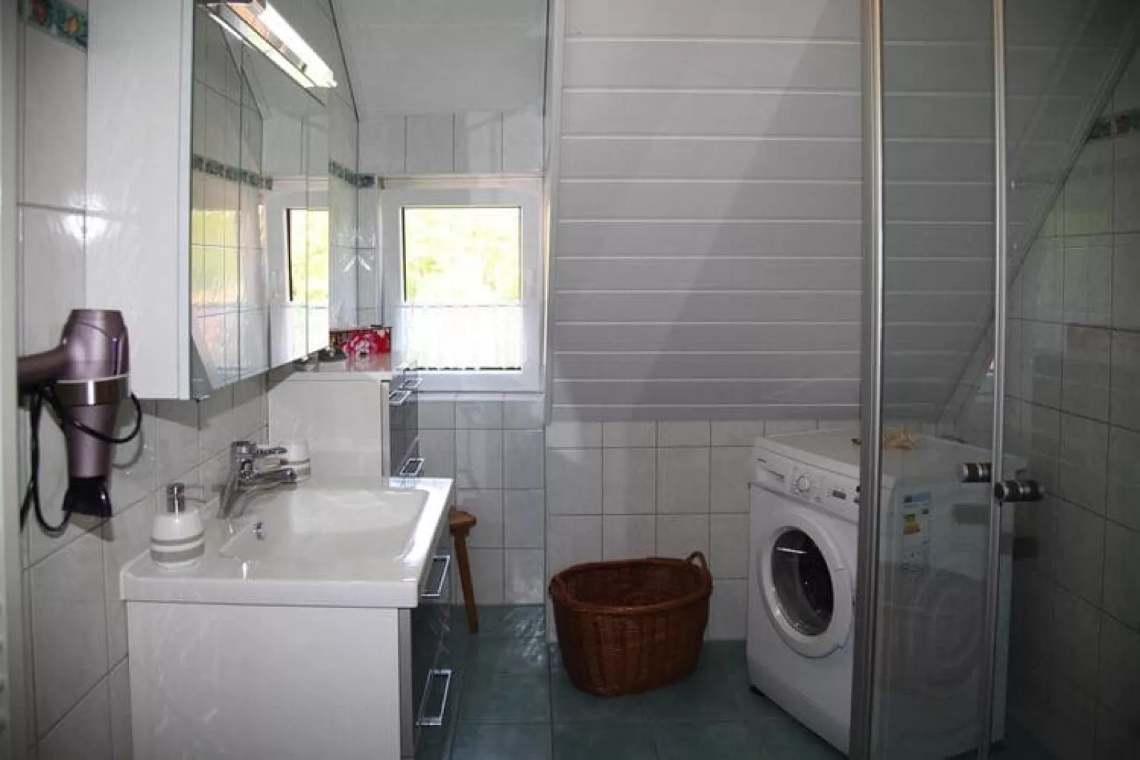 Im Eichengrund 6 Personen-Bathroom