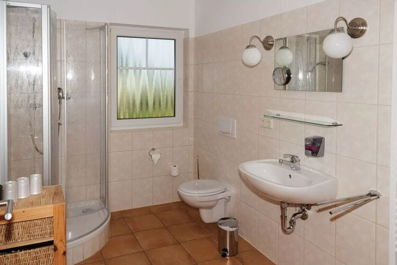 FH Zwergseeschwalbe-Bathroom