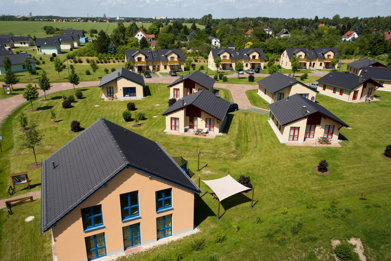 FH Zwergseeschwalbe-Park facilities