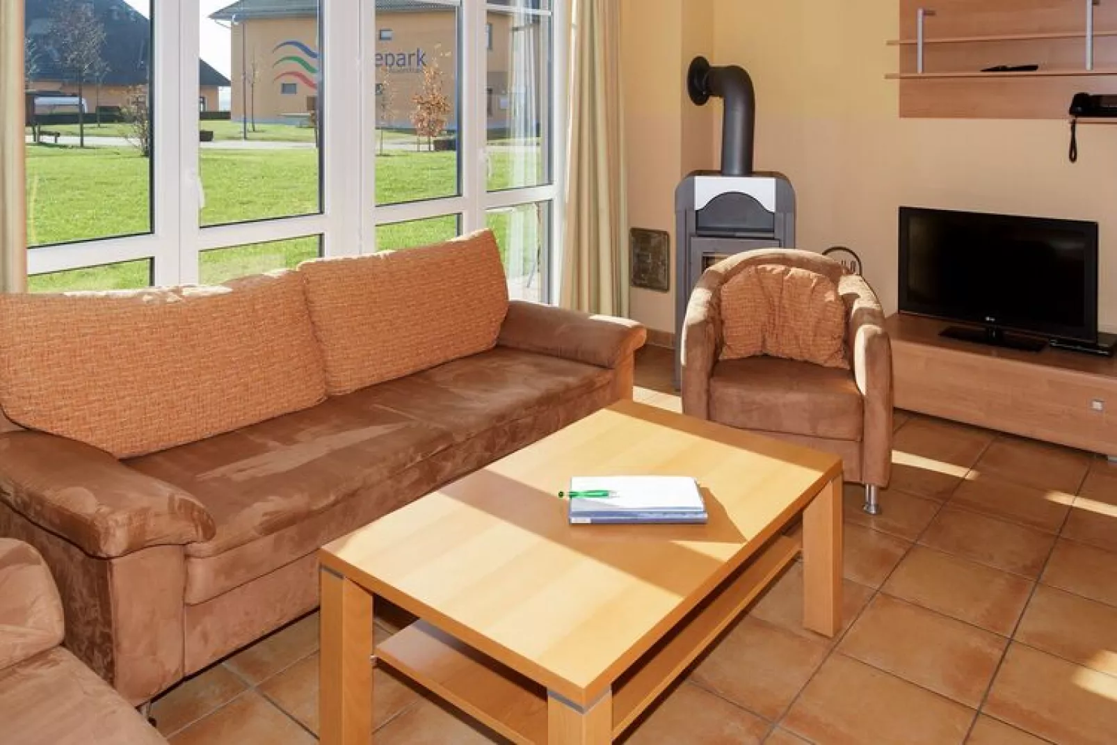 FH Silbermöwe-Living room