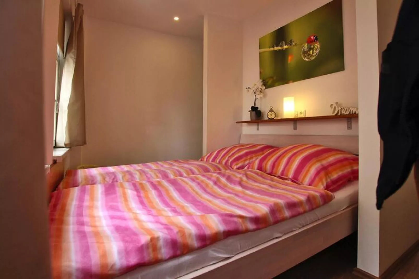 App1-Bedroom