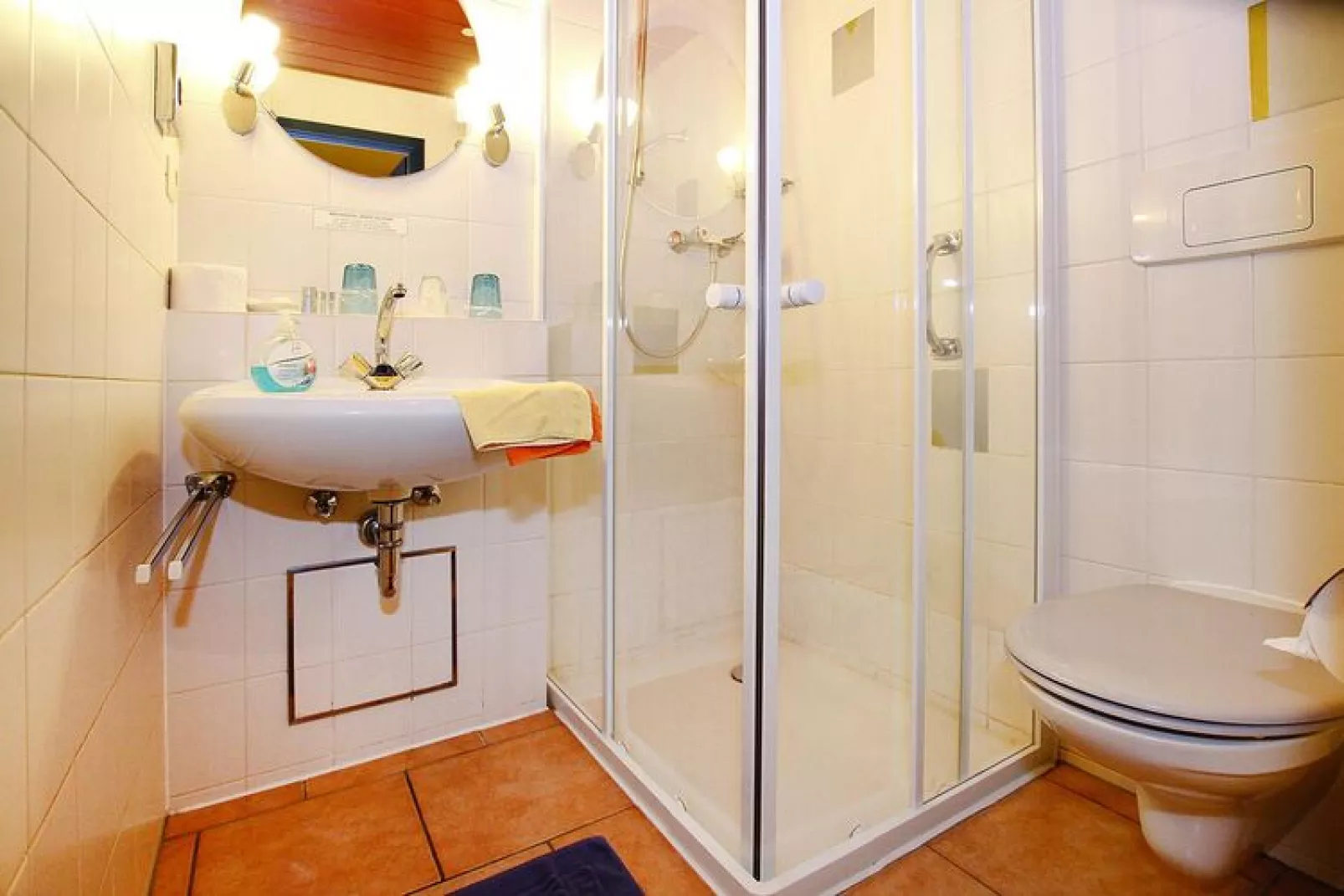 20 Personen-Bathroom