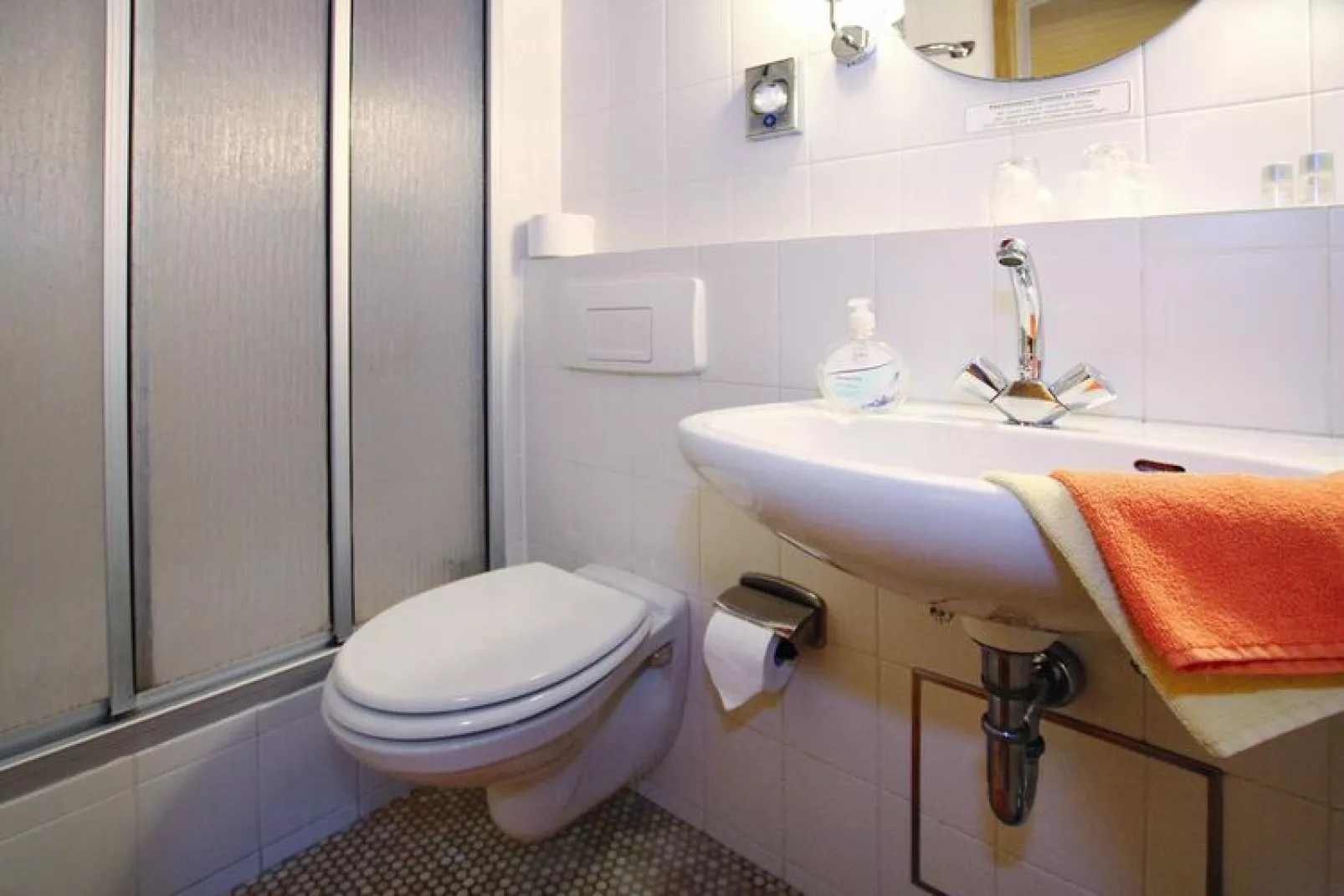 20 Personen-Bathroom