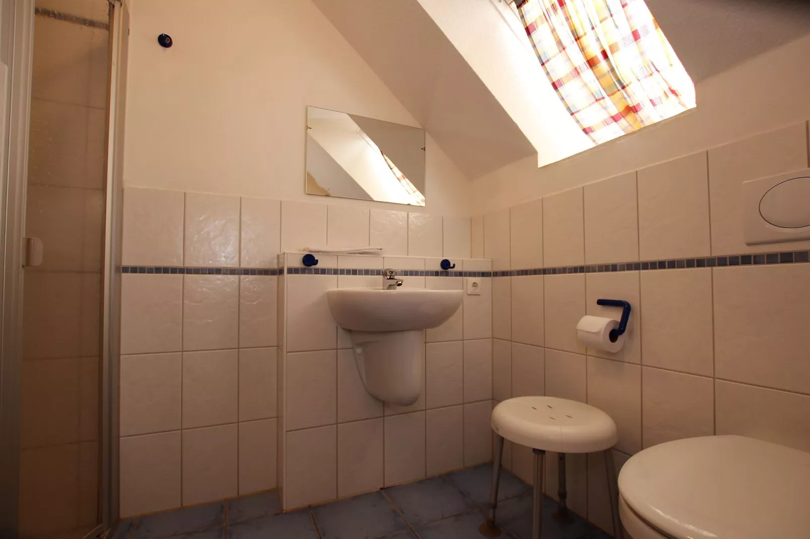 Typ B ca 74qm-Bathroom
