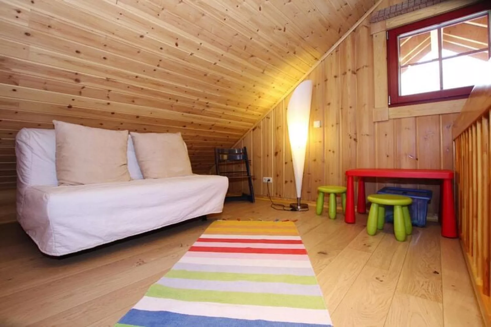 6 Personen-Wohnzimmer