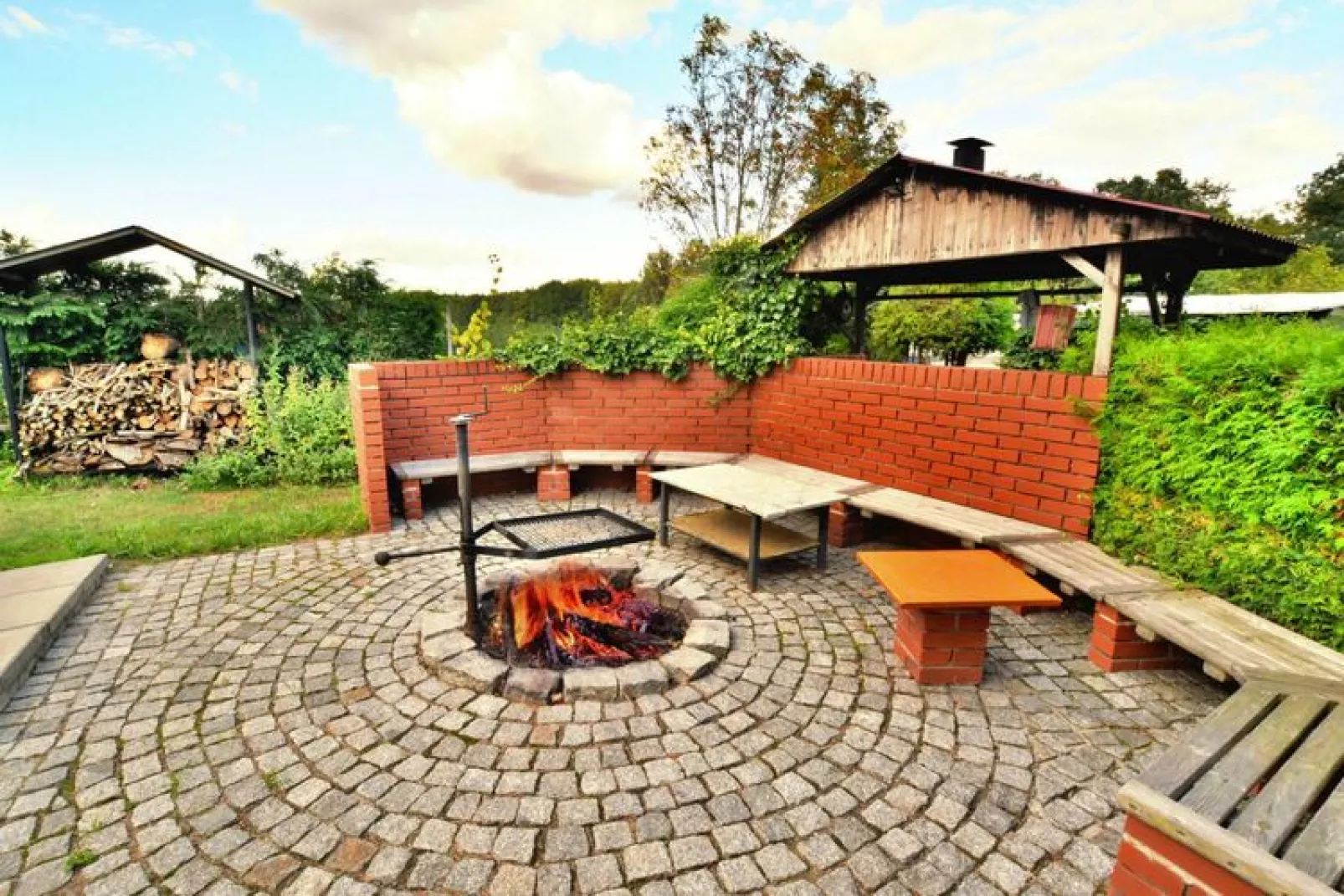 Dom wakacyjny nad jeziorem Oswino-Exterior summer