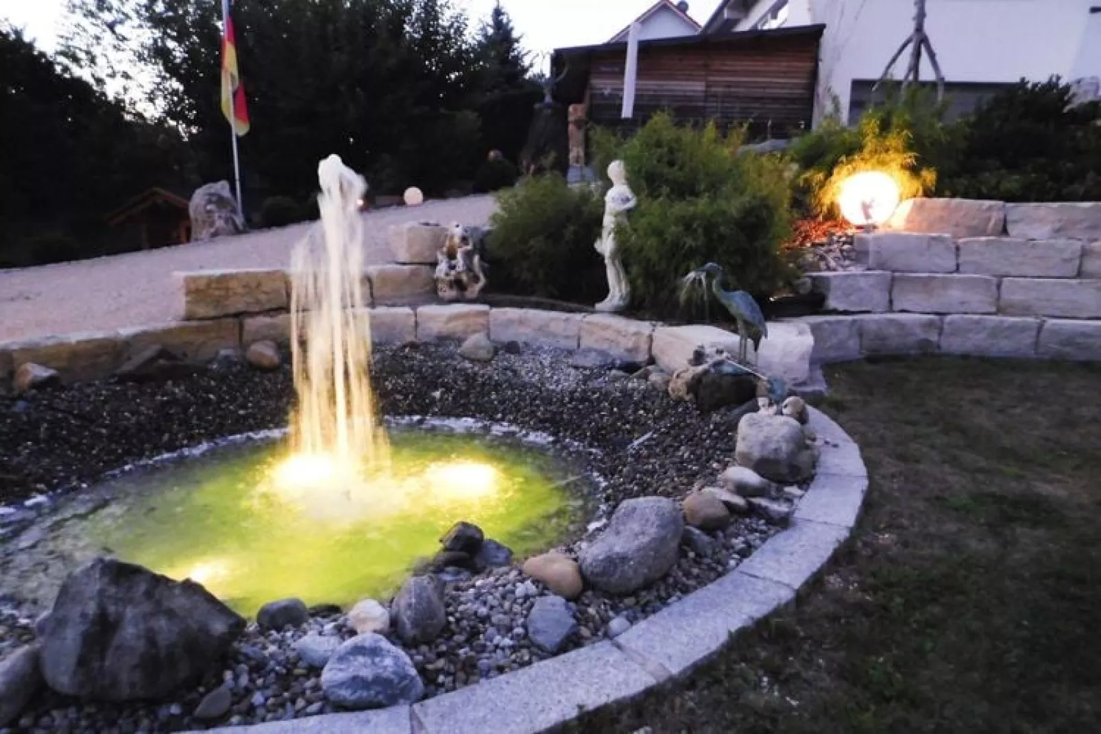 Trudis Fewo "Alte Schreinerei"-Gardens summer