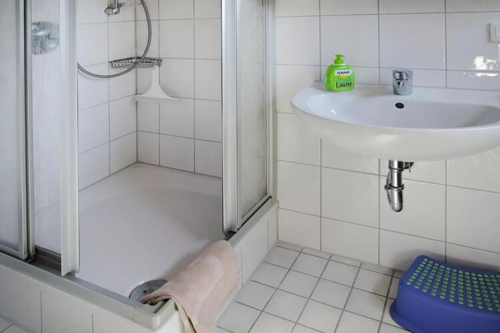 Nurdachhaus/ Typ 2 Winnetou 68 qm-Bathroom