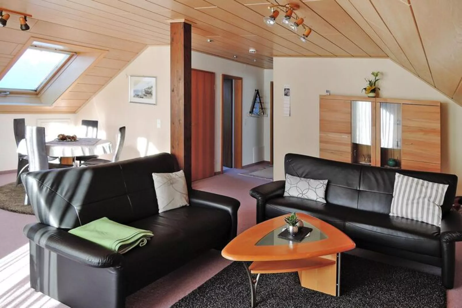 Fewo 75 qm-Living room