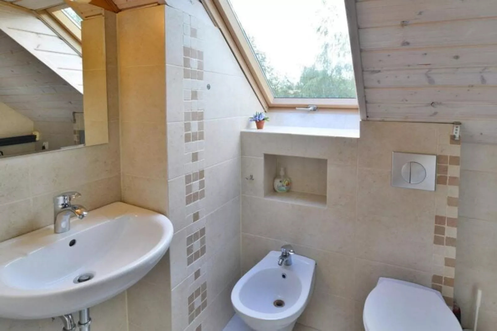 Dom wakacyjny nad jeziorem Oswino-Bathroom