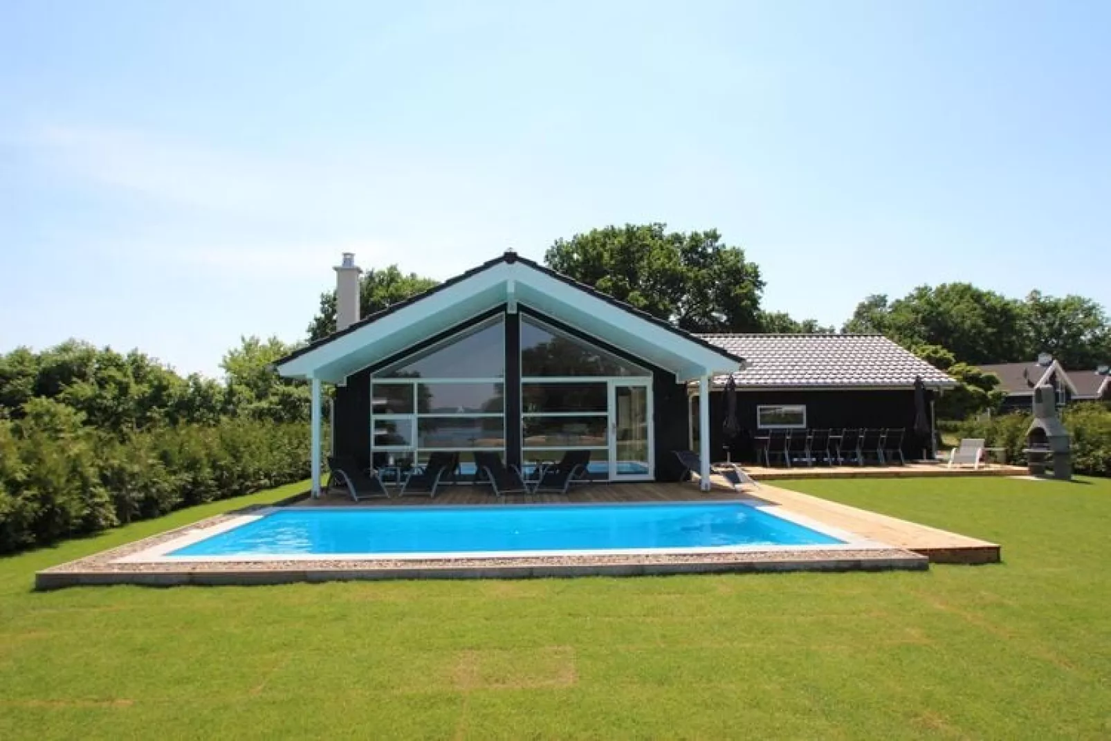Poolhaus 140 qm