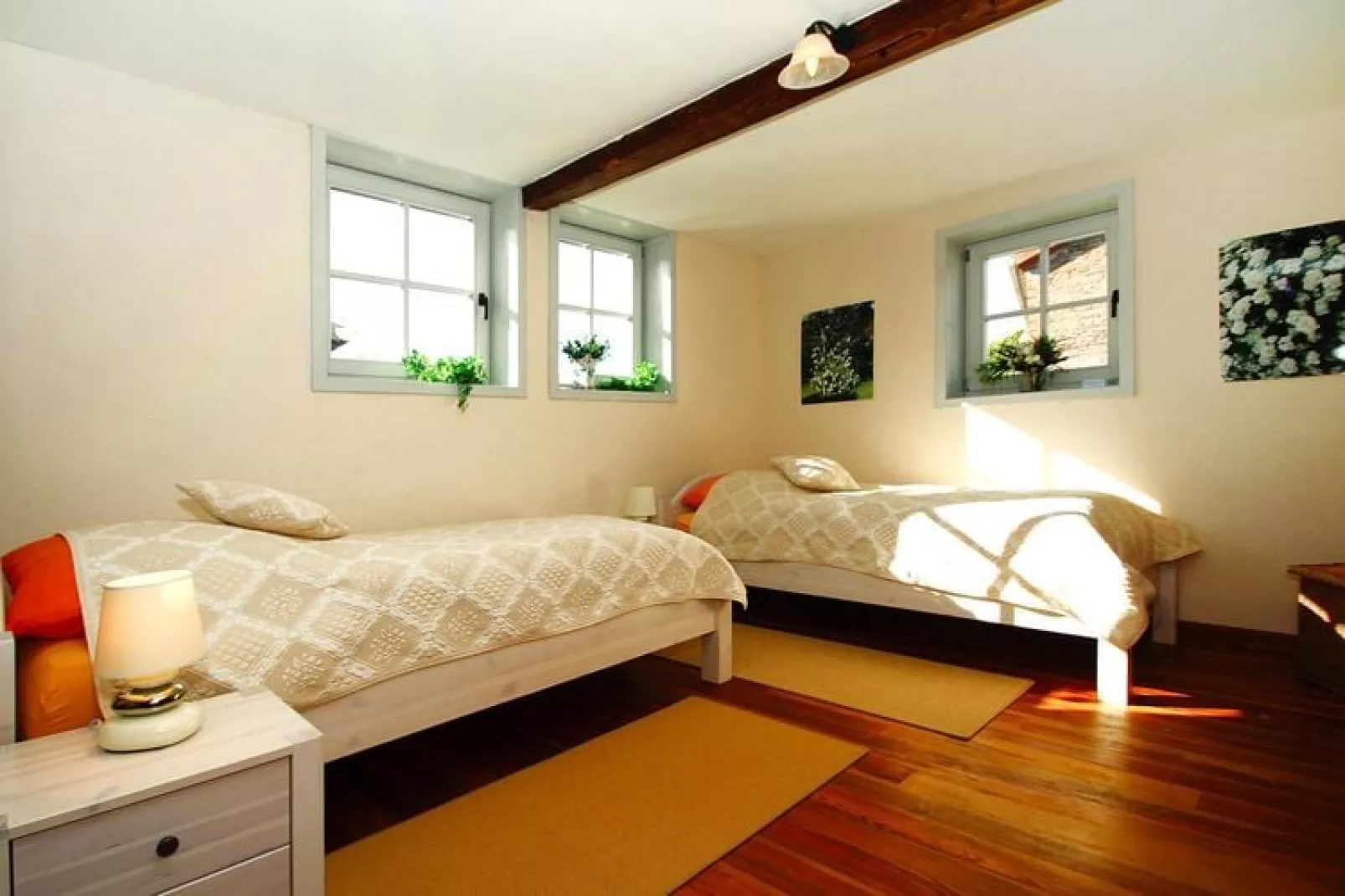 Rosenhof 250 qm-Bedroom
