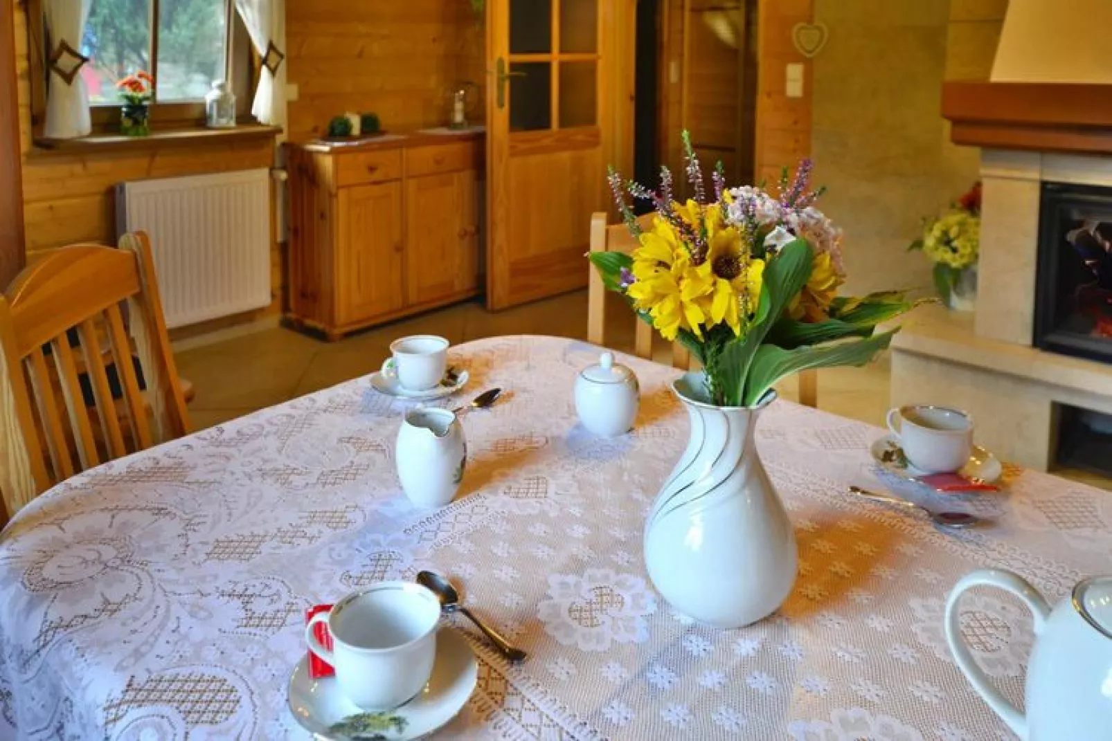 Dom wakacyjny nad jeziorem Oswino-Dining room