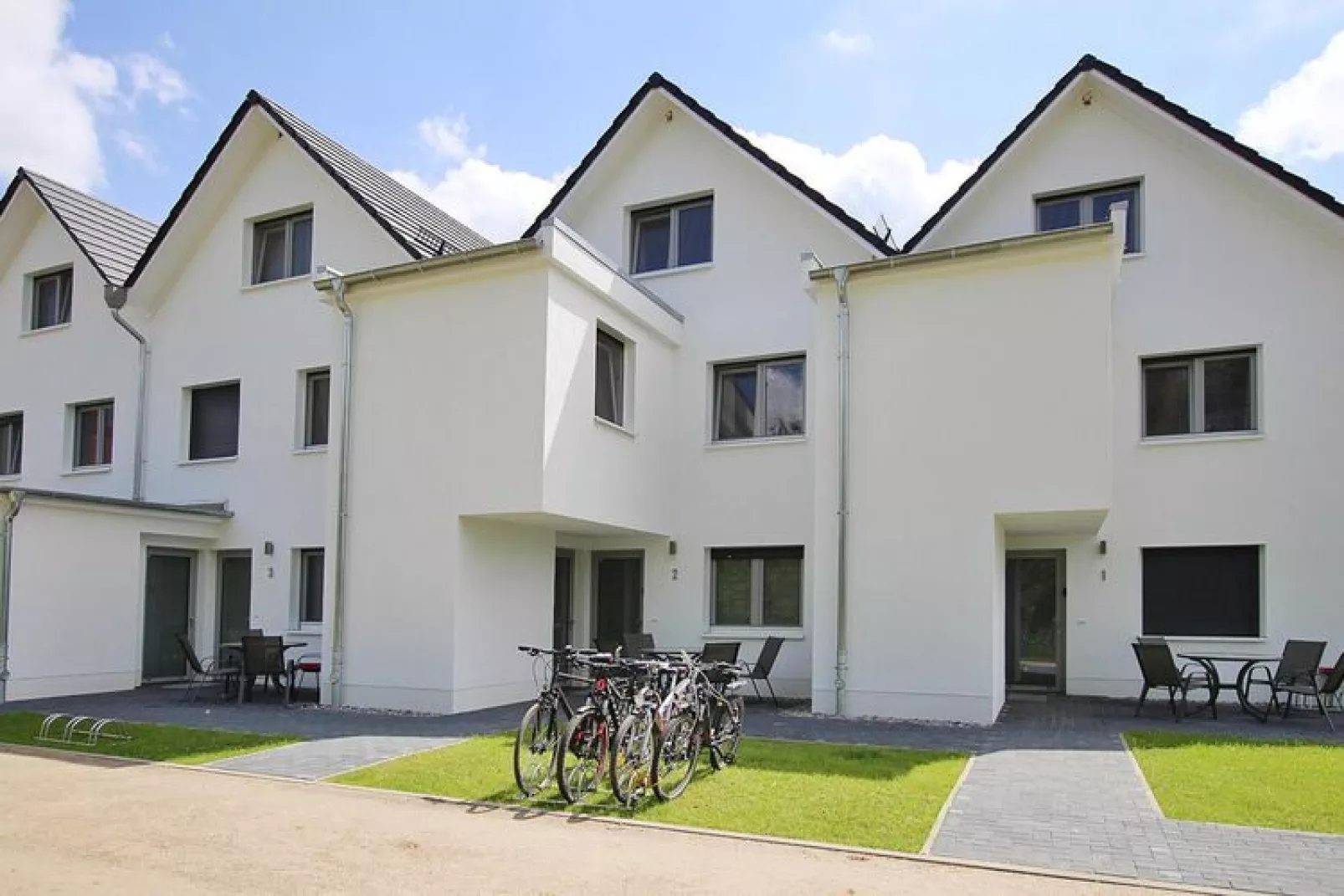 Reihenhaus Hafenflair / Haus 2 / Wohnungen 7 und 9-Exterior summer