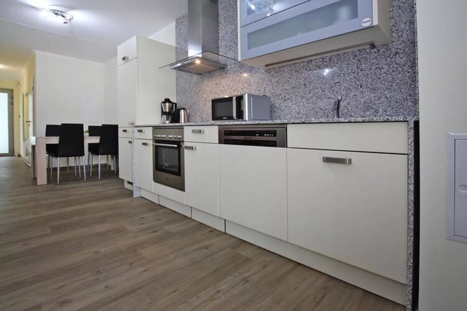 Reihenhaus Hafenflair / Haus 2 / Wohnungen 7 und 9-Kitchen