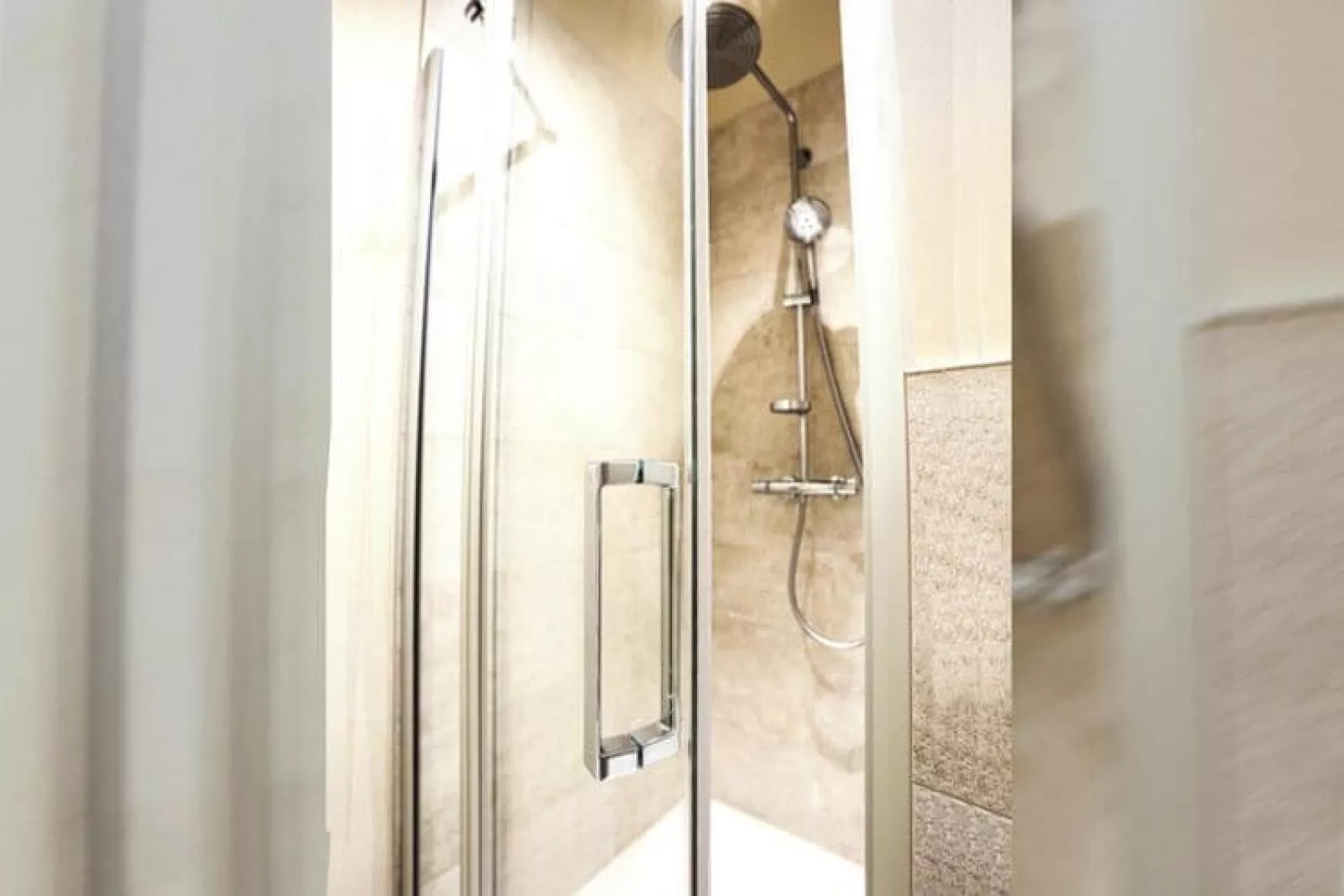 Apartments im MAREMÜRITZ Yachthafen Resort & Spa / Kompass Maisonette 70 qm-Salle de bain