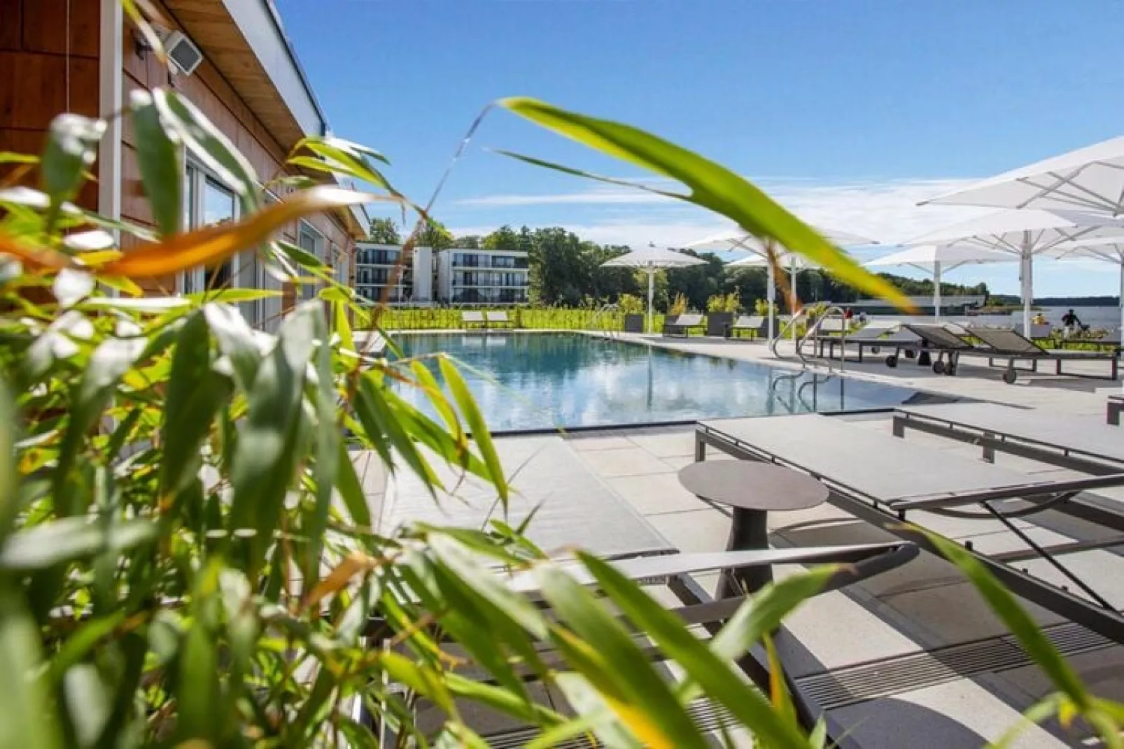 Apartments im MAREMÜRITZ Yachthafen Resort & Spa / Mare Grand Maisonette Suite 2 Personen-Pool