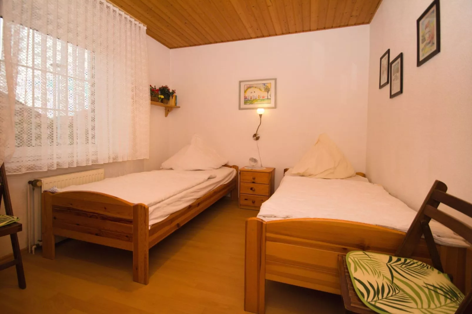 Ferienhaus Renate Neßmersiel-Bedroom