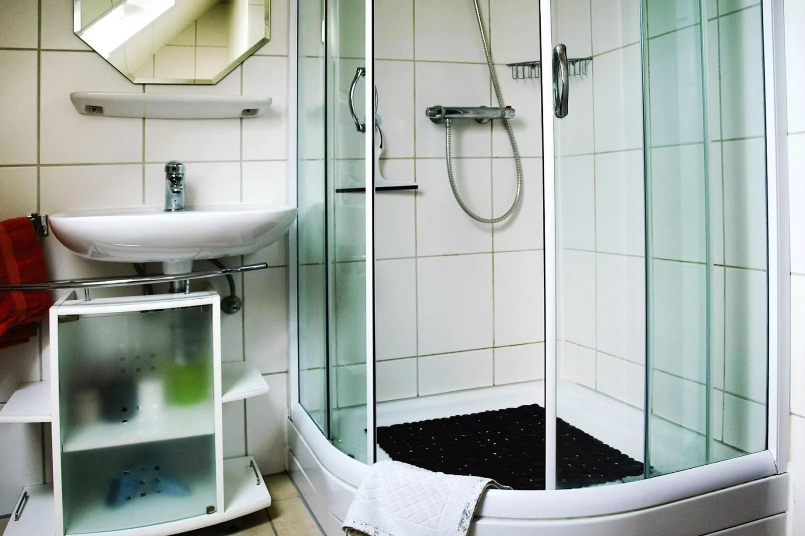 Reihenhaus Neßmersiel-Bathroom