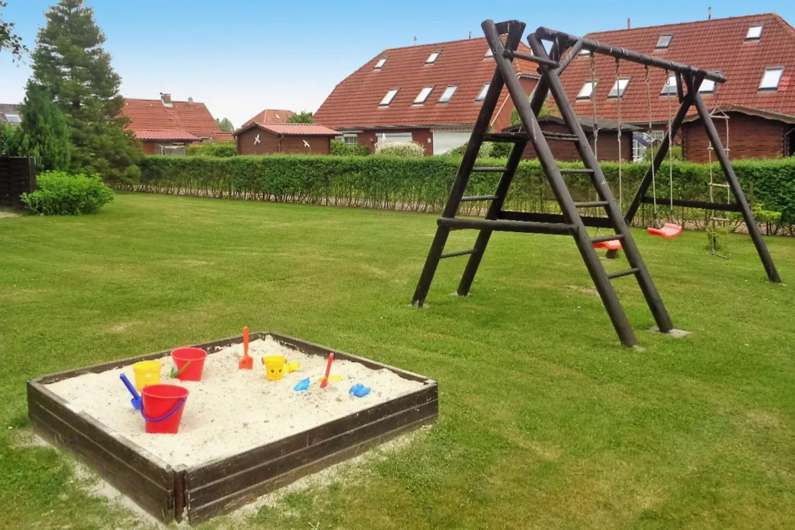 Reihenhaus Neßmersiel-Gardens summer