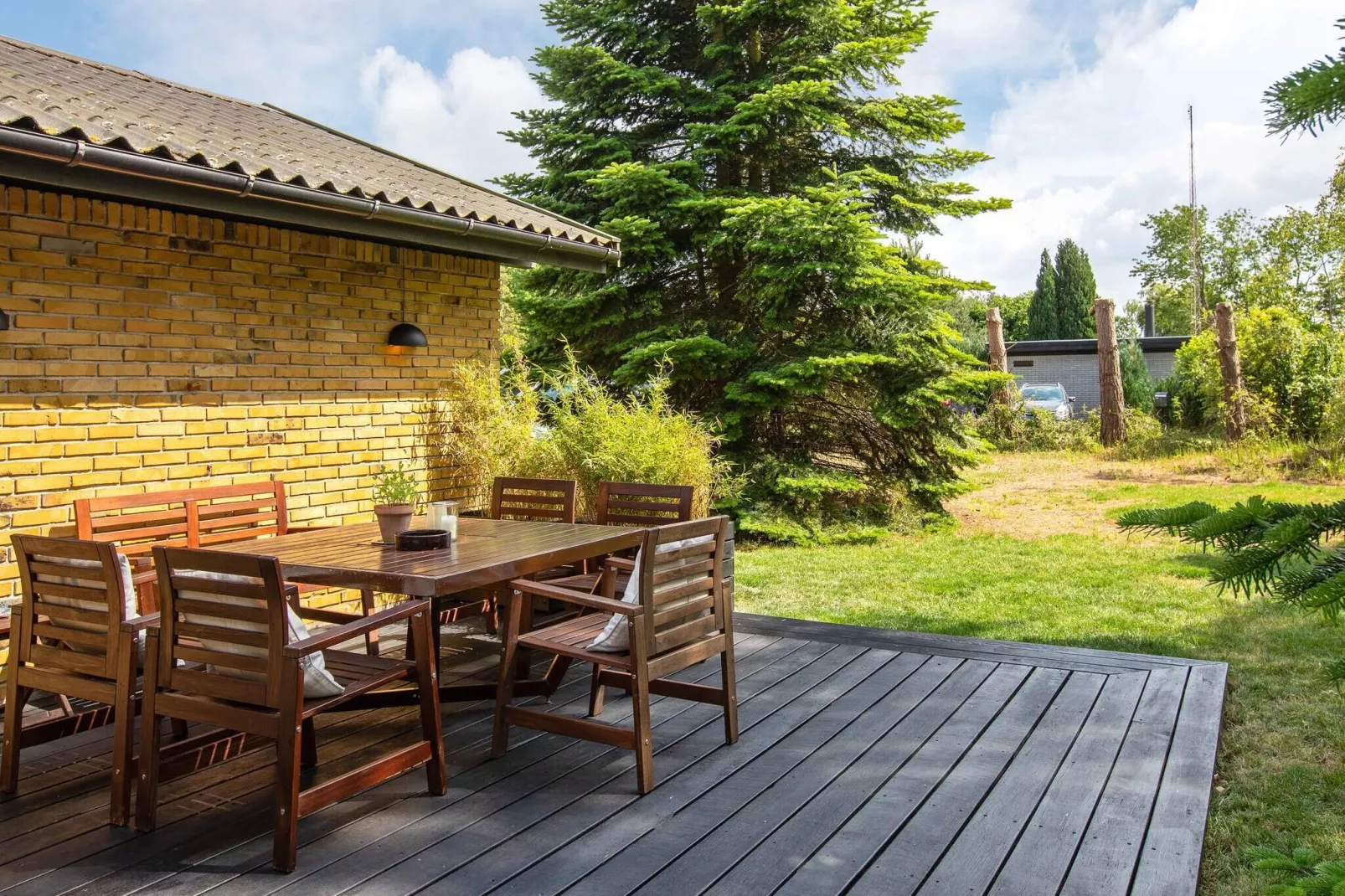 Bright Cottage with Garden Terrace-By Traum-View