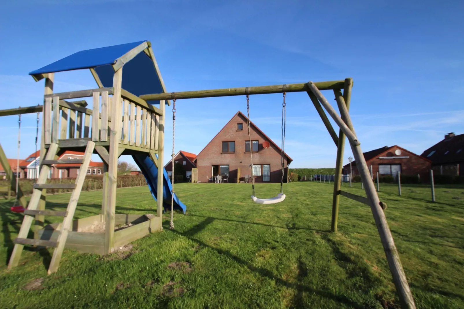 Fewo Wattkieker - Wattseite-Gärten Sommer