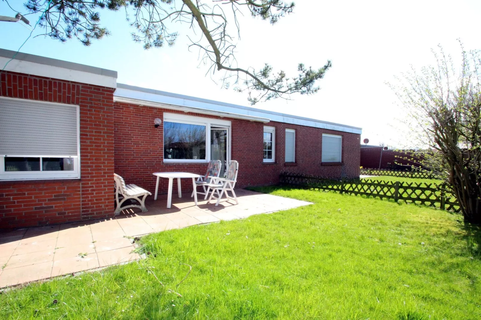 Bungalow in Dornumersiel-Gardens summer